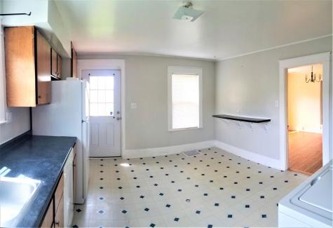 22 Newland Avenue Augusta ME 04330