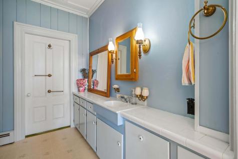 91 W River Road Waterville ME 04901