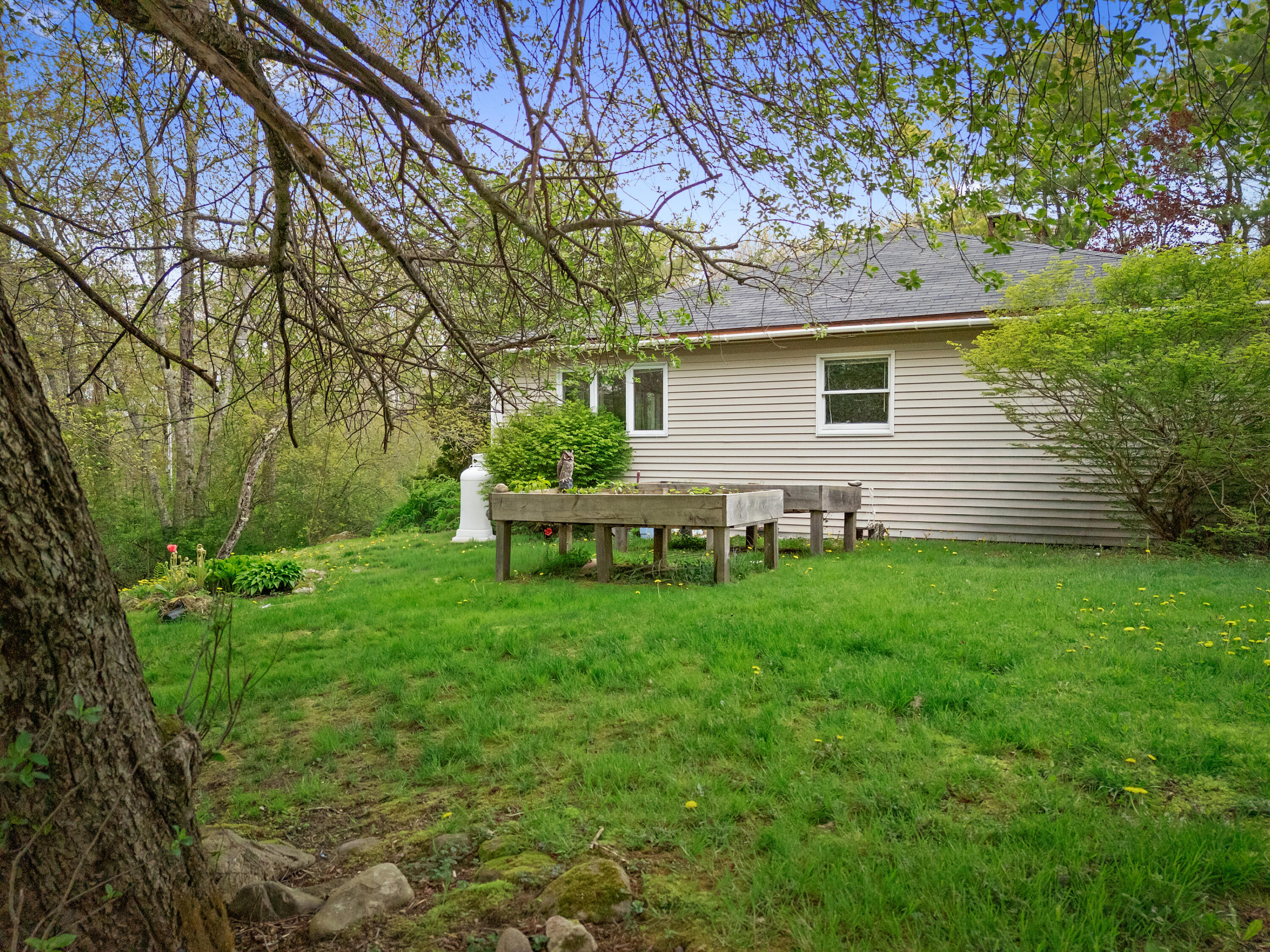 1096 Middle Road Warren ME 04864