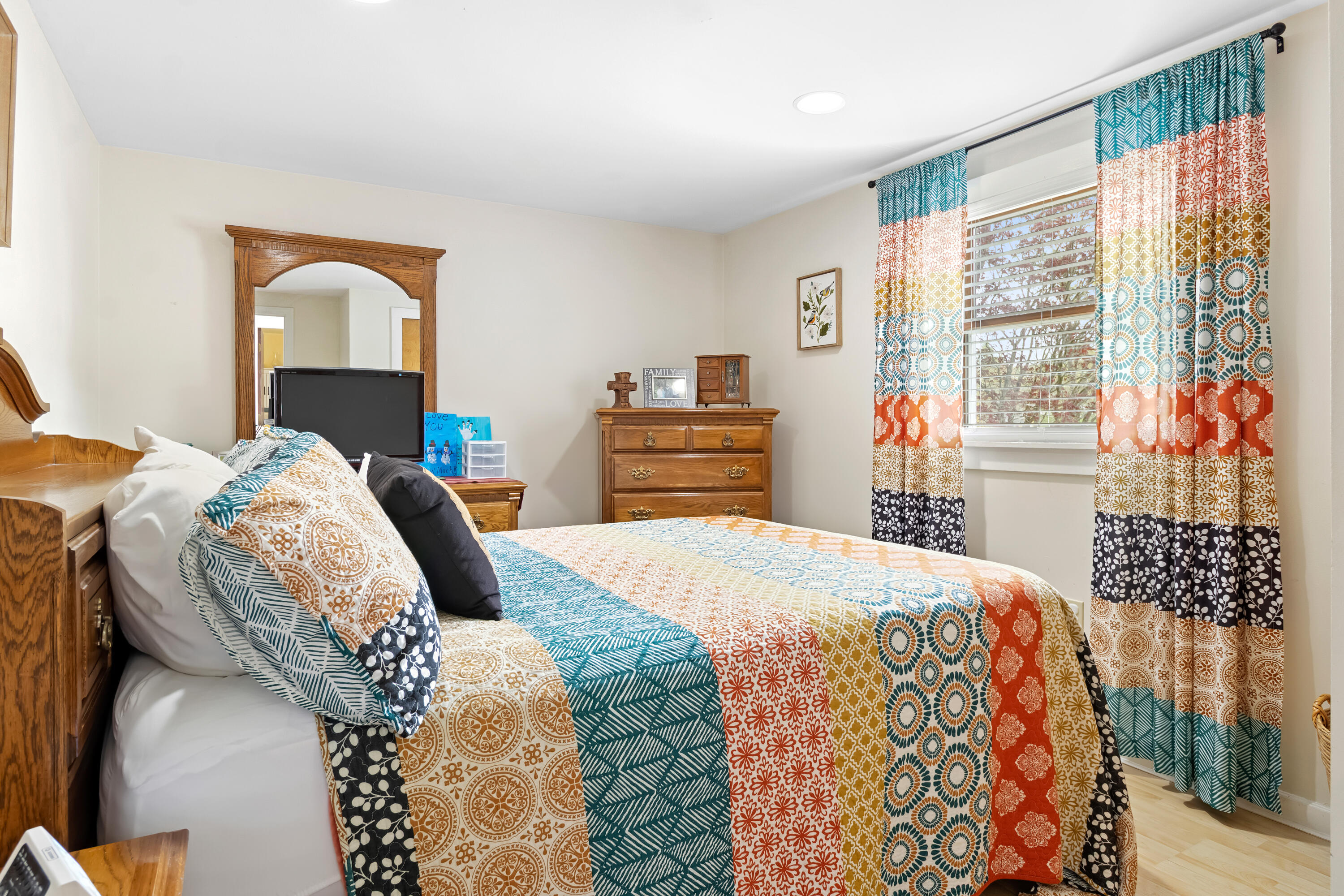 1096 Middle Road Warren ME 04864