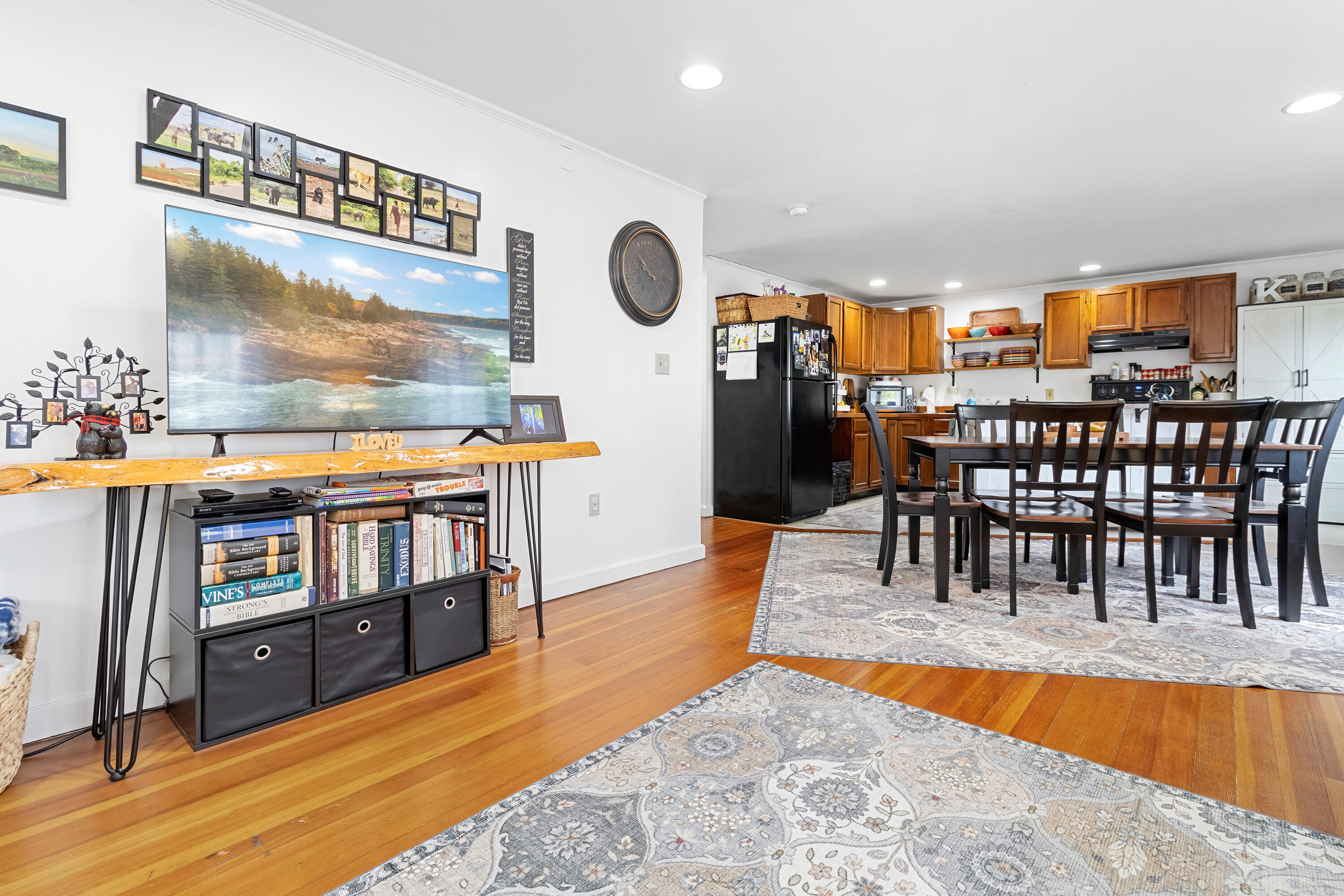 1096 Middle Road Warren ME 04864