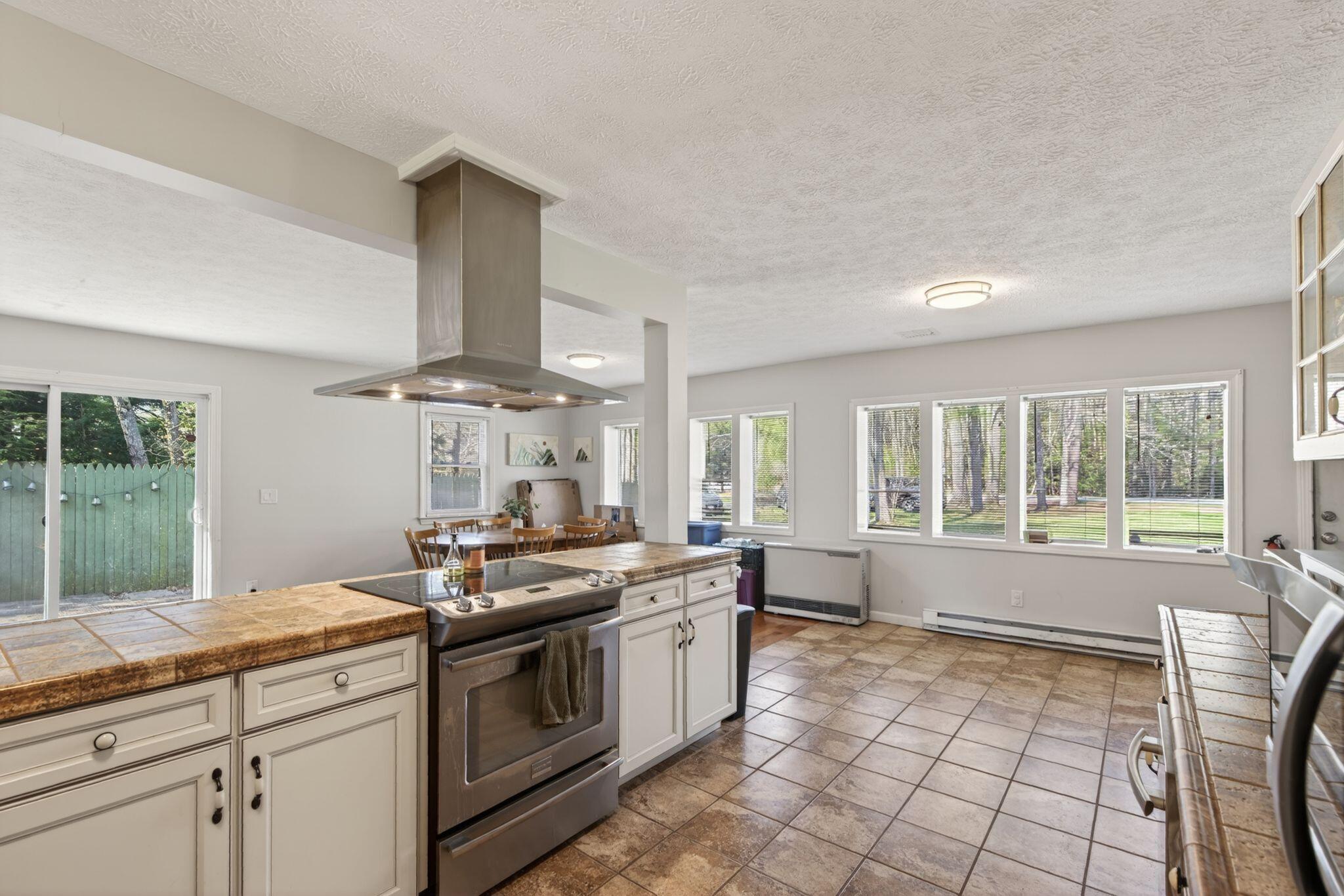 642 Limerick Road Arundel ME 04046