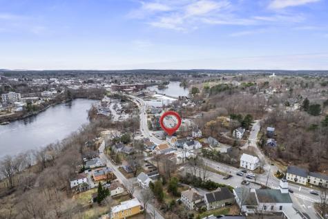 16 Main Street Topsham ME 04086