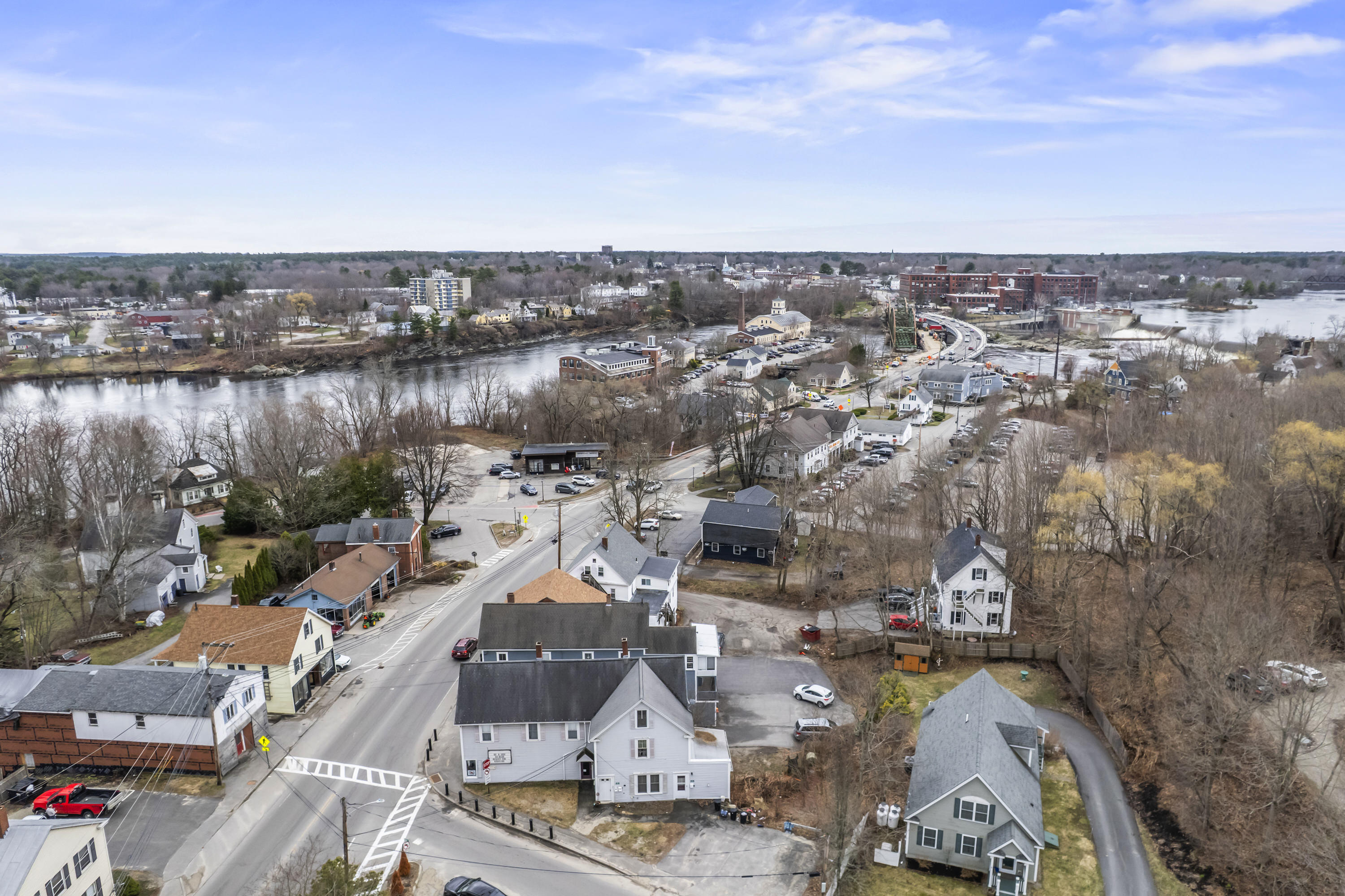 16 Main Street Topsham ME 04086