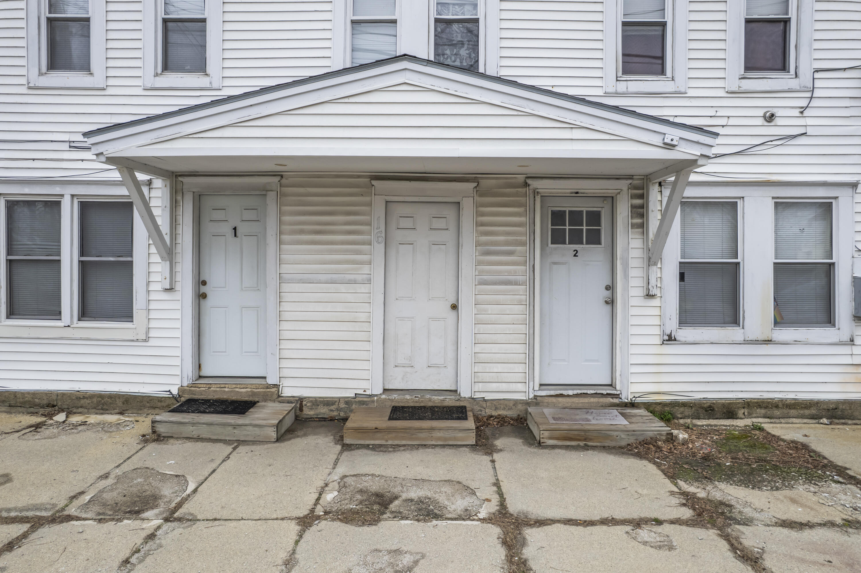 16 Main Street Topsham ME 04086