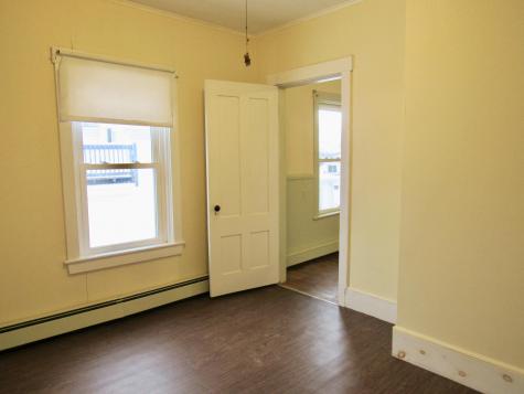 29 Fourth Street Auburn ME 04210