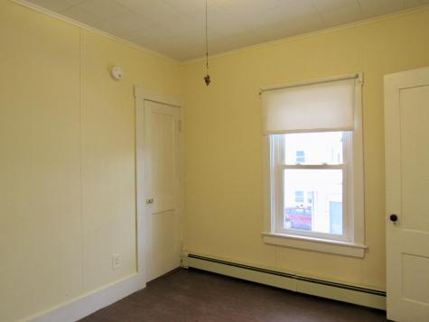 29 Fourth Street Auburn ME 04210