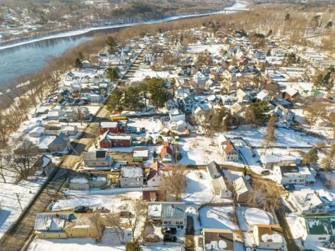 42 Carey Lane Waterville ME 04901
