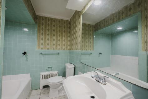 67 Maple Street Lewiston ME 04240