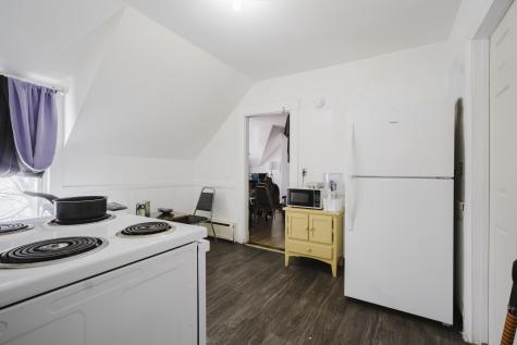 67 Maple Street Lewiston ME 04240