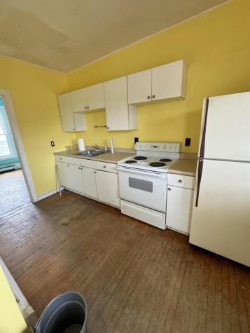 9 Commercial Street Hartland ME 04943