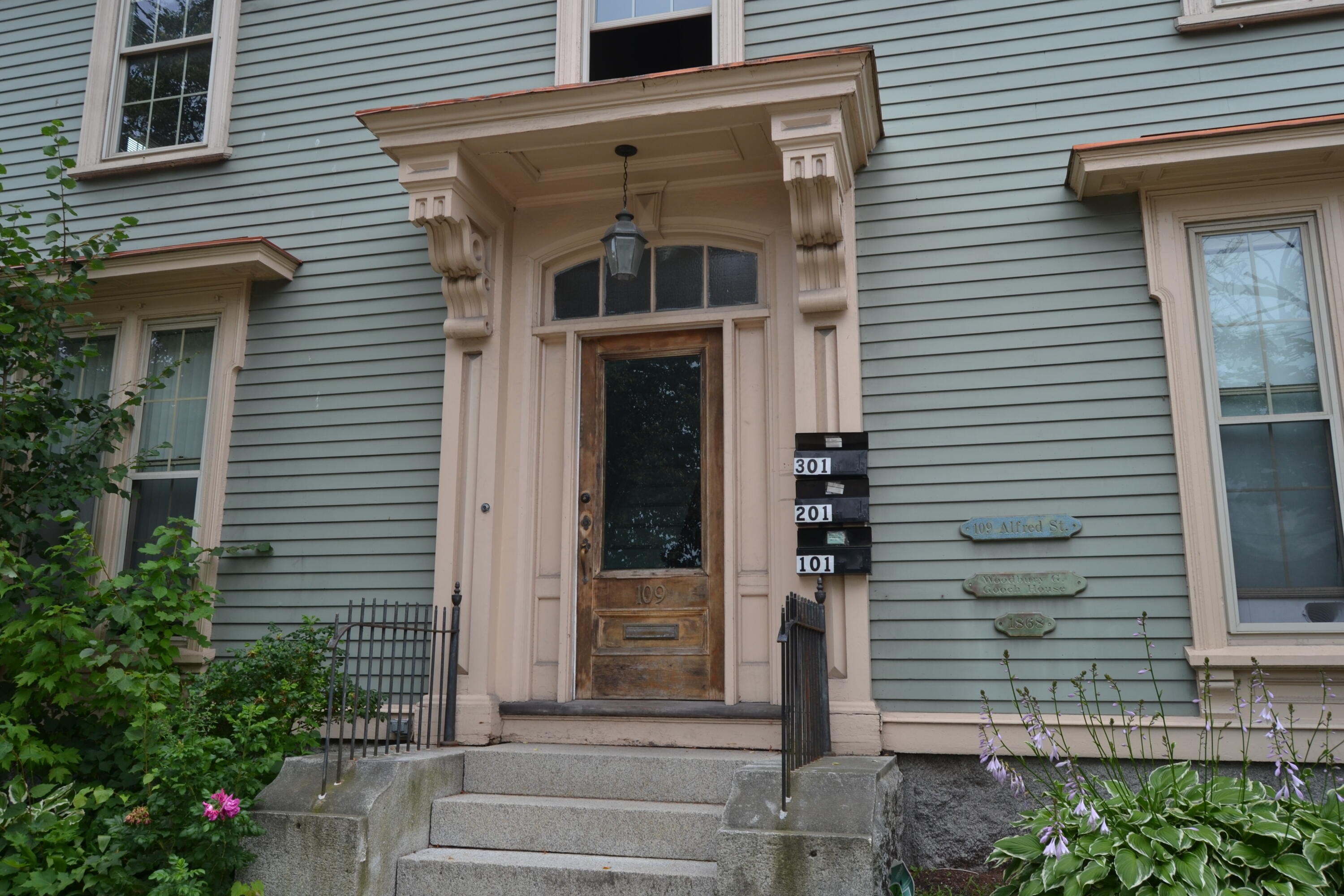 109 Alfred Street Biddeford ME 04005