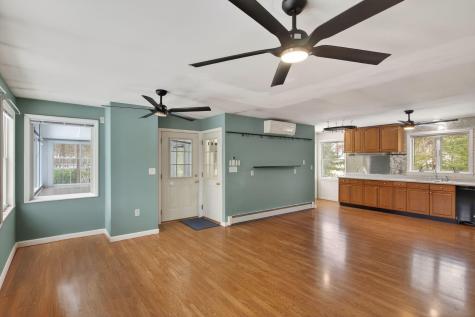 8-10 Bayview Lane Kittery ME 03904