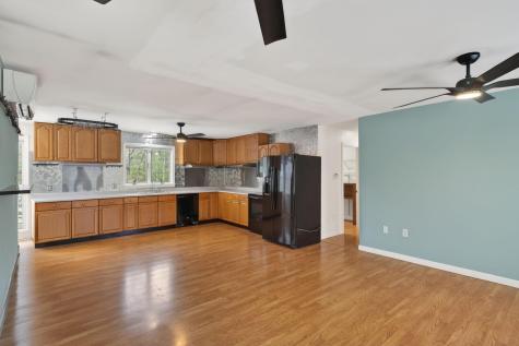 8-10 Bayview Lane Kittery ME 03904