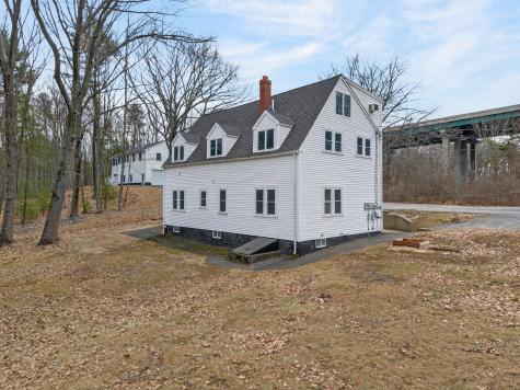 8-10 Bayview Lane Kittery ME 03904