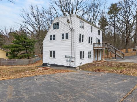 8-10 Bayview Lane Kittery ME 03904