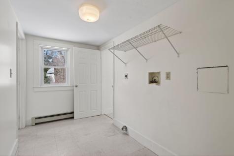 8-10 Bayview Lane Kittery ME 03904