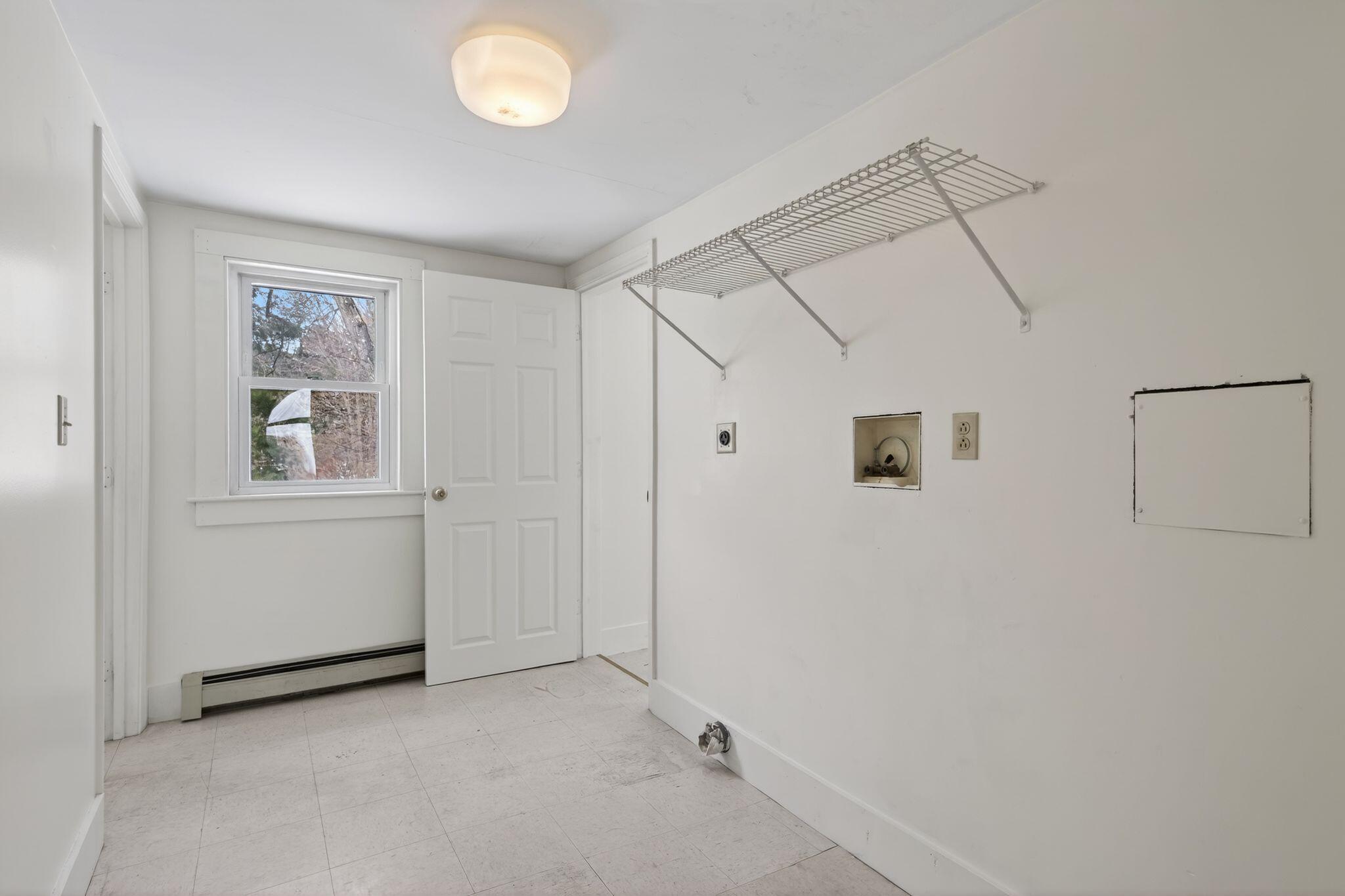 8-10 Bayview Lane Kittery ME 03904