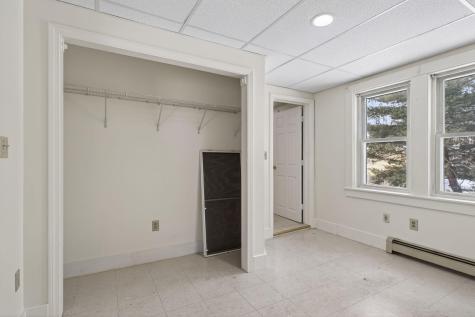 8-10 Bayview Lane Kittery ME 03904