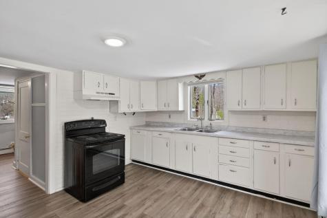 8-10 Bayview Lane Kittery ME 03904