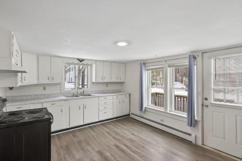 8-10 Bayview Lane Kittery ME 03904