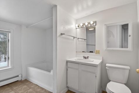 8-10 Bayview Lane Kittery ME 03904