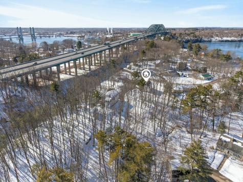 8-10 Bayview Lane Kittery ME 03904