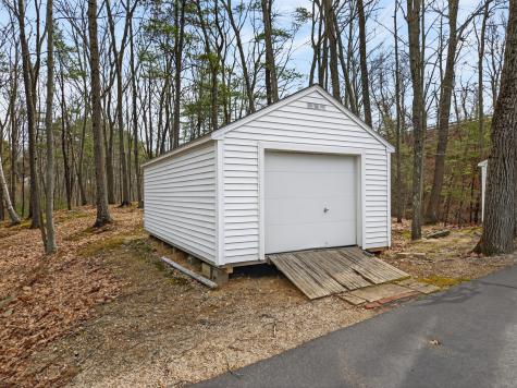 8-10 Bayview Lane Kittery ME 03904