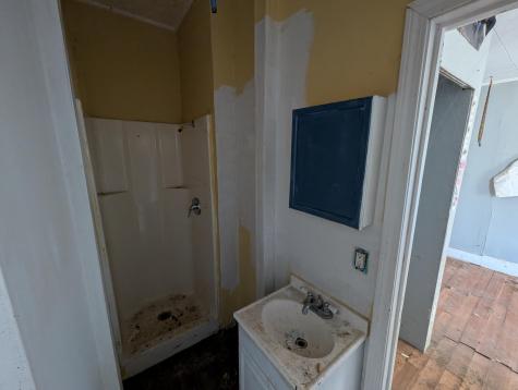 113 7th Street Auburn ME 04210