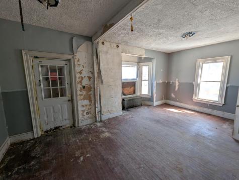 113 7th Street Auburn ME 04210