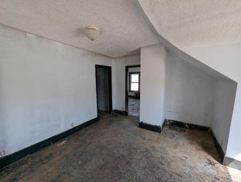 113 7th Street Auburn ME 04210