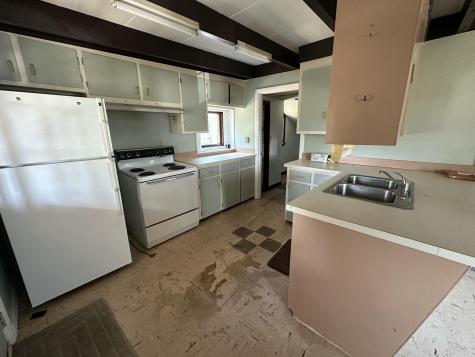 562 Post Road Wells ME 04090