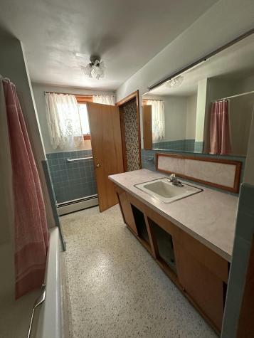 562 Post Road Wells ME 04090