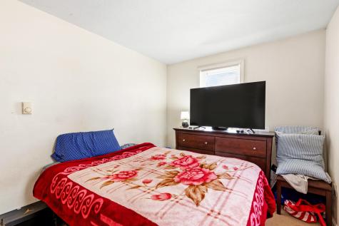 5 Appleby Street Sanford ME 04073