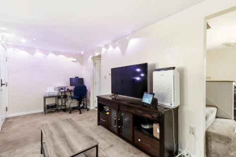 5 Appleby Street Sanford ME 04073