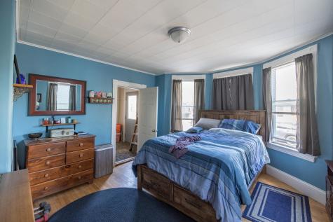 73 Newbury Street Auburn ME 04210