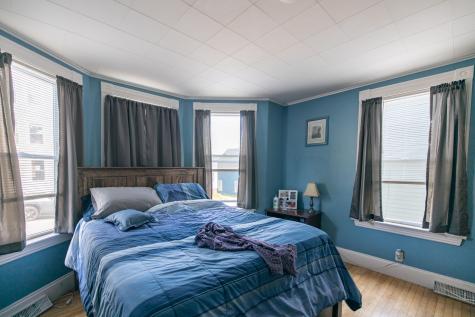 73 Newbury Street Auburn ME 04210
