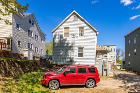 73 Newbury Street Auburn ME 04210
