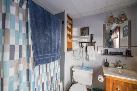 73 Newbury Street Auburn ME 04210