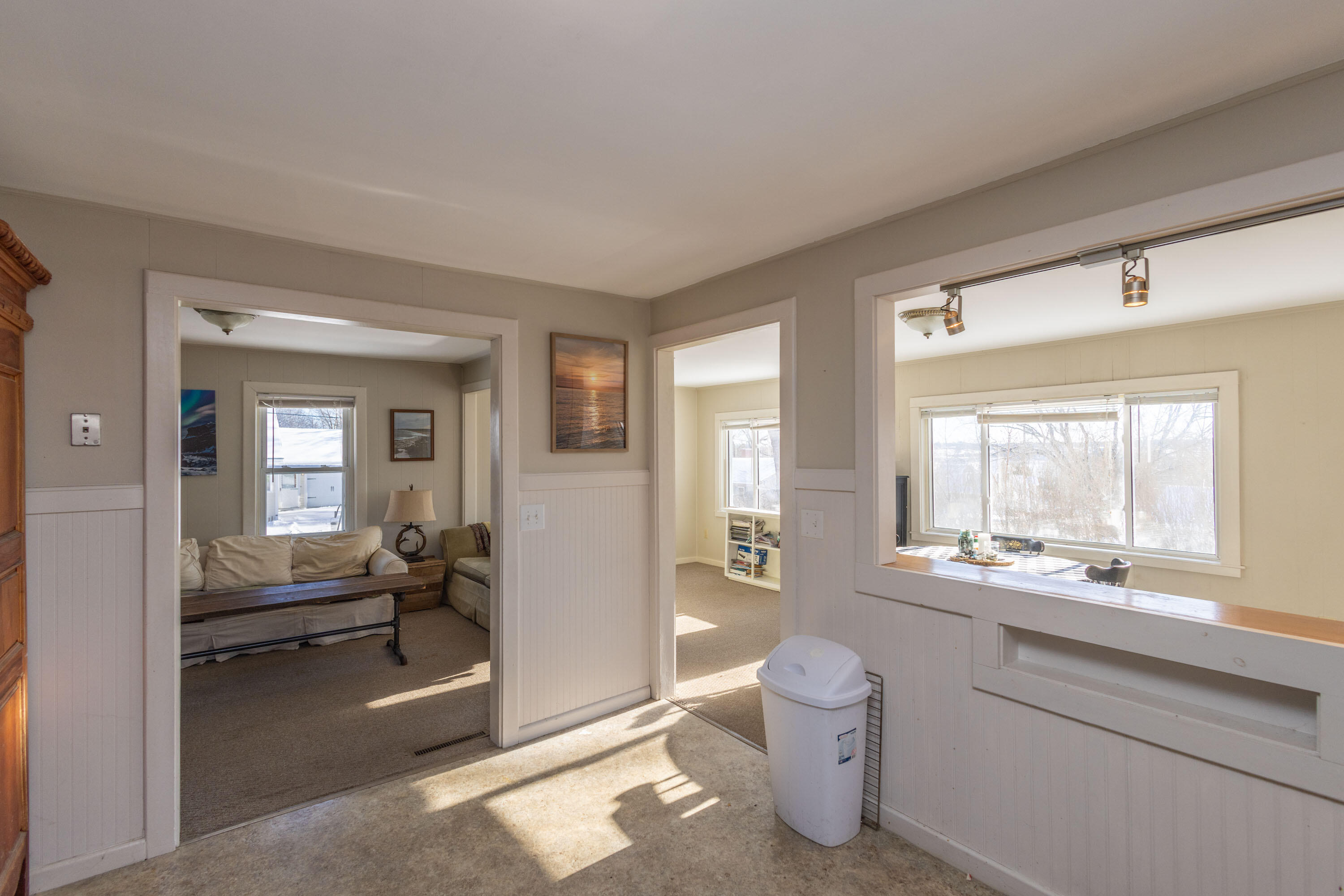 27 Lawrence Avenue Thomaston ME 04861