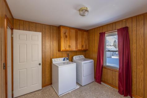 27 Lawrence Avenue Thomaston ME 04861