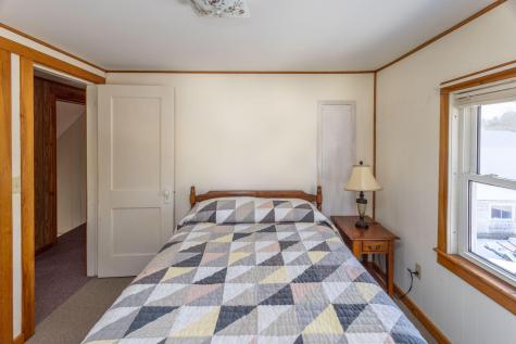 27 Lawrence Avenue Thomaston ME 04861
