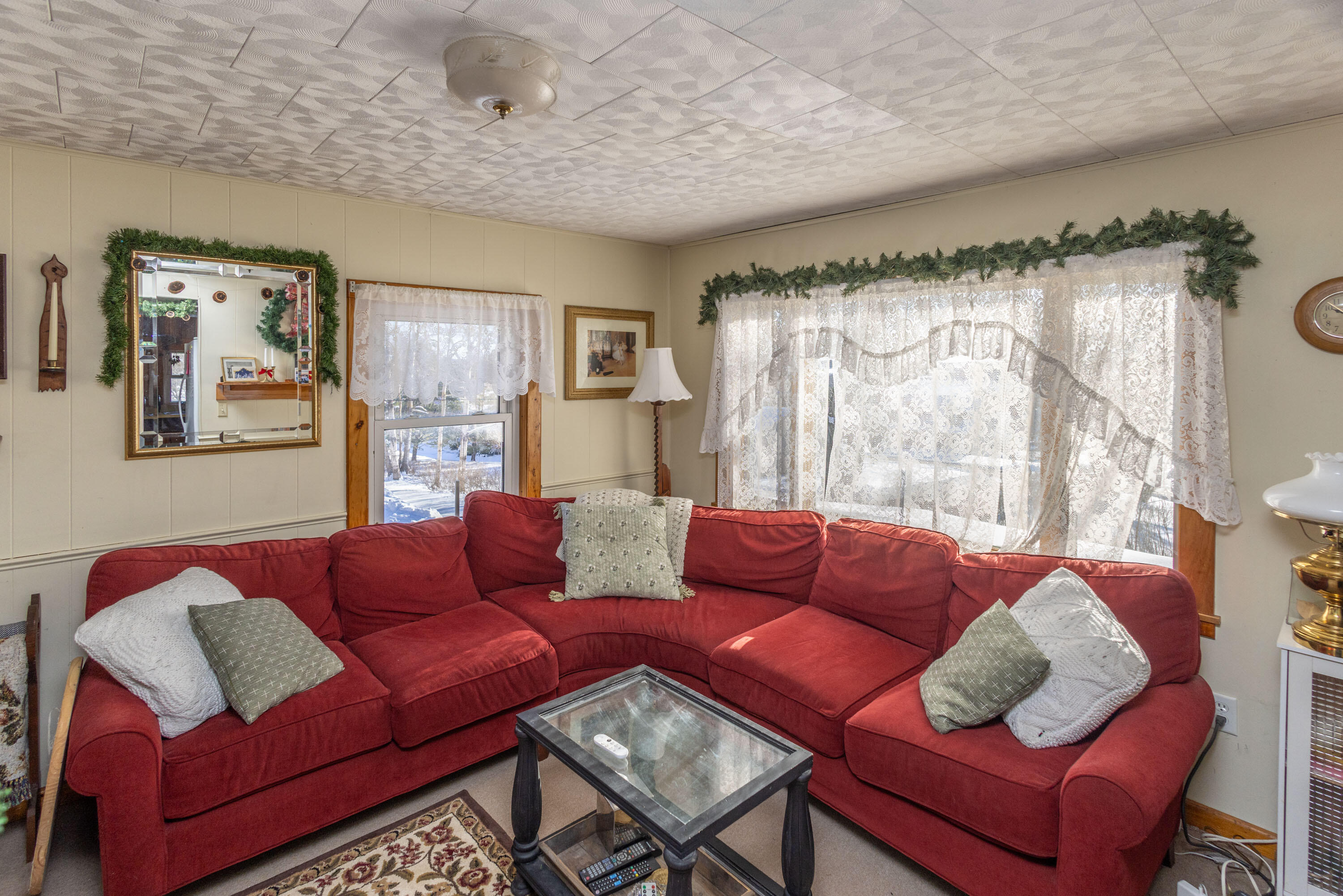 27 Lawrence Avenue Thomaston ME 04861