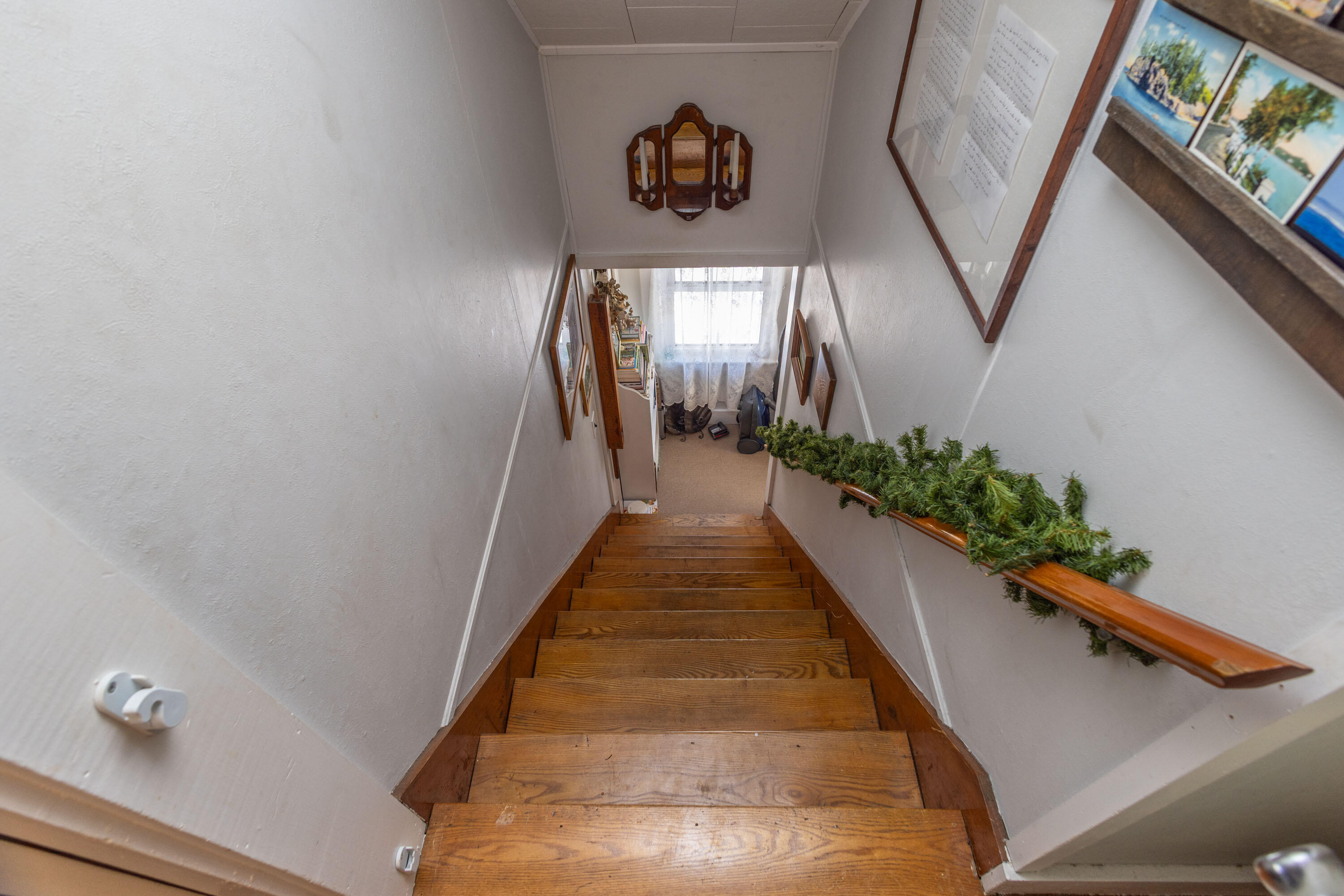 27 Lawrence Avenue Thomaston ME 04861