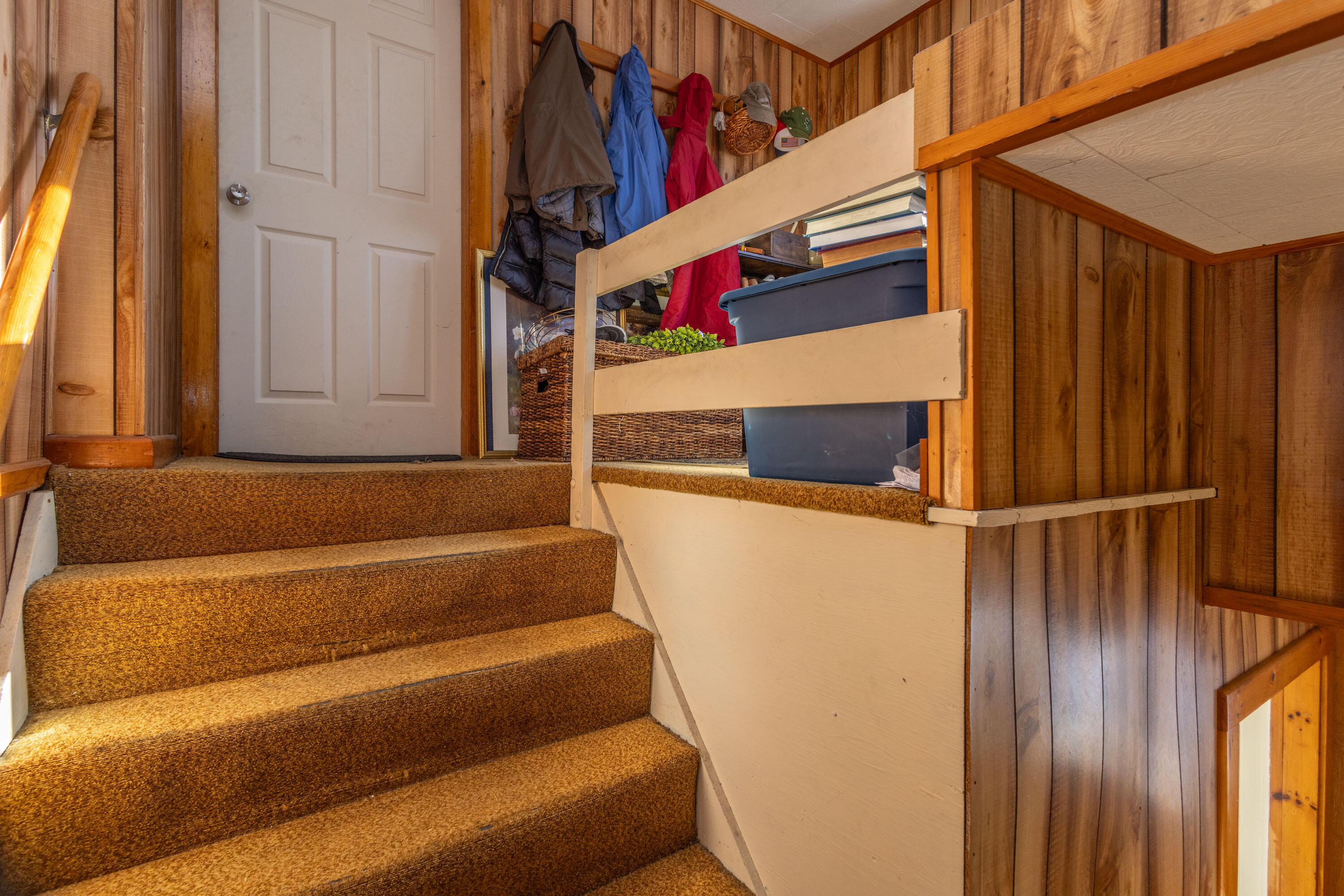 27 Lawrence Avenue Thomaston ME 04861