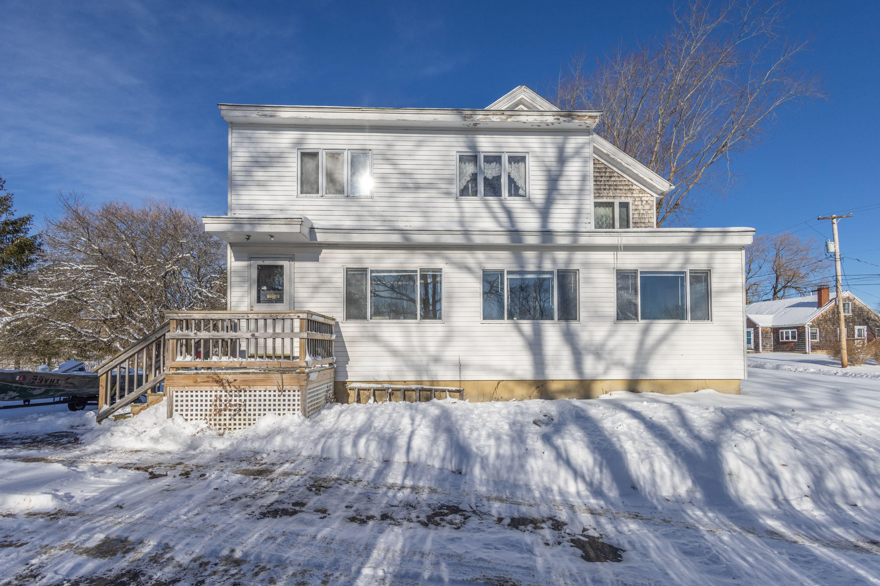 27 Lawrence Avenue Thomaston ME 04861