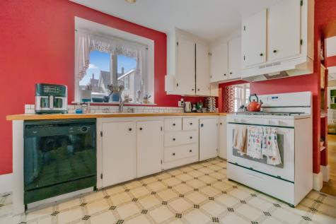 31 Alba Street Portland ME 04103