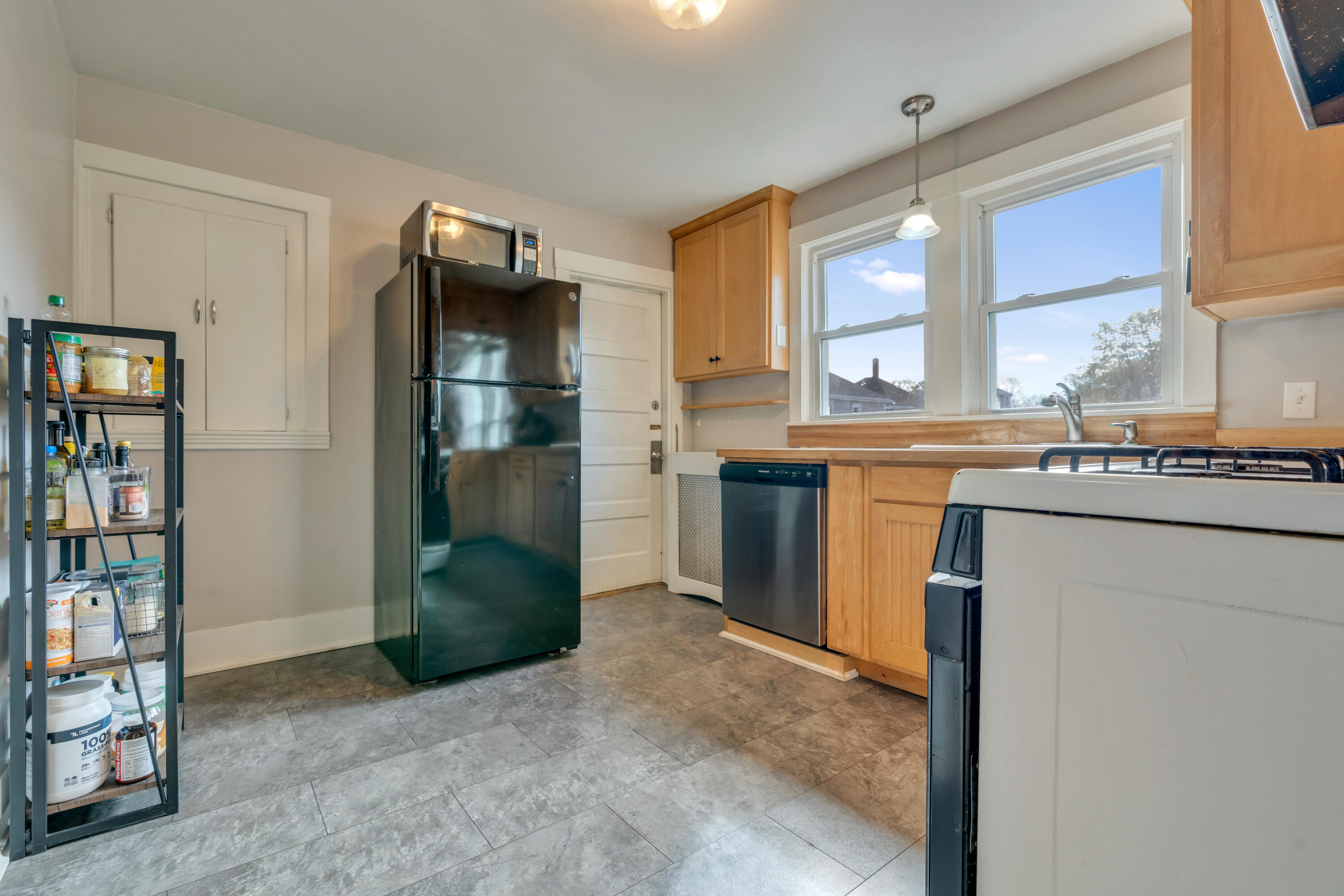 31 Alba Street Portland ME 04103