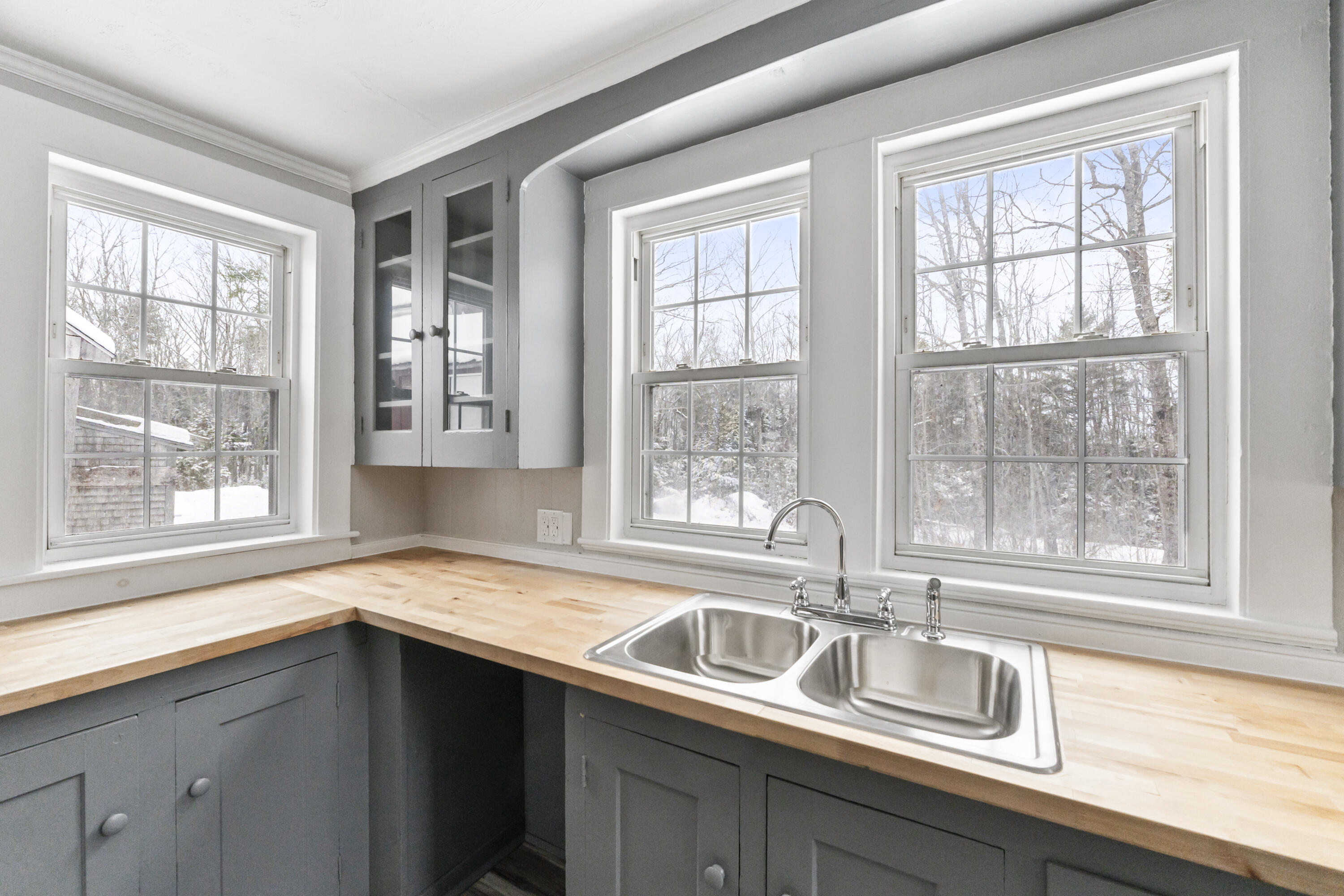 569 Middle Road Dresden ME 04342