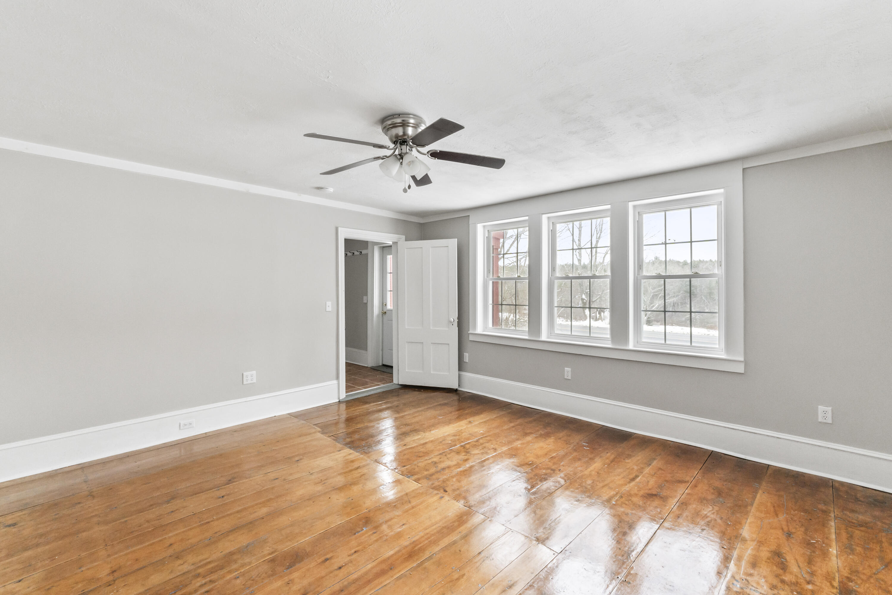 569 Middle Road Dresden ME 04342